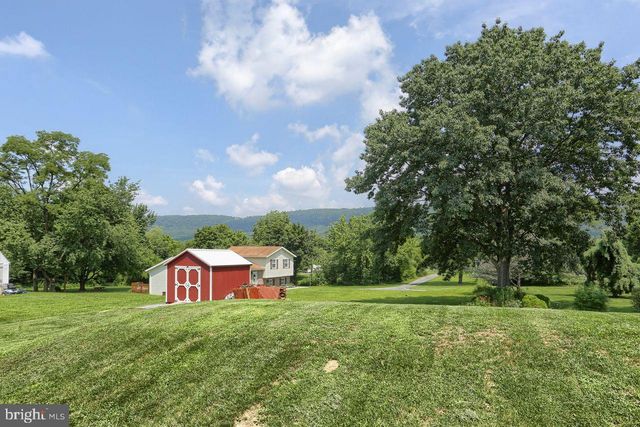 4 SMILEY DR, Mechanicsburg, PA 17050