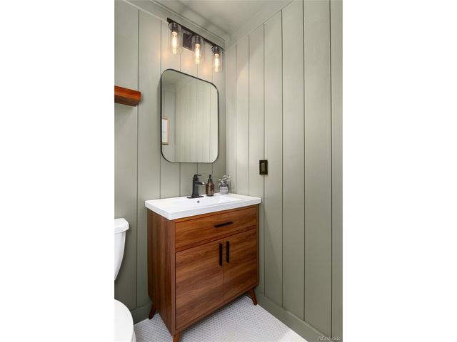 7047 Cole Ct, Arvada, CO 80004