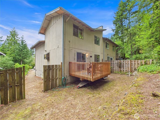 7610 Shilohwood Place NW, Bremerton, WA 98311