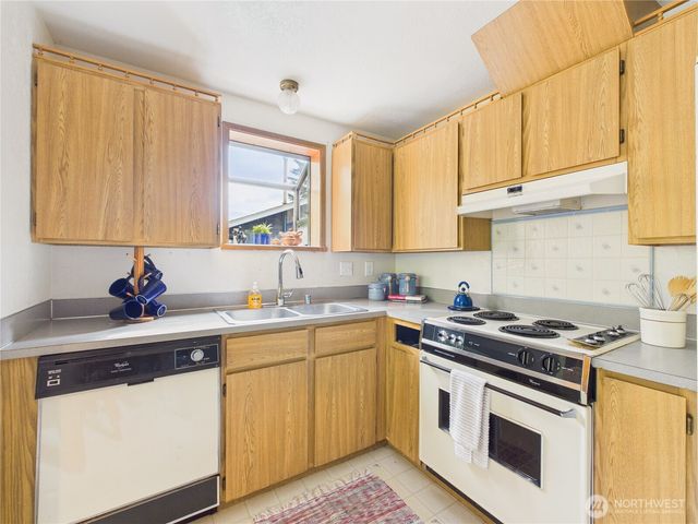 7610 Shilohwood Place NW, Bremerton, WA 98311