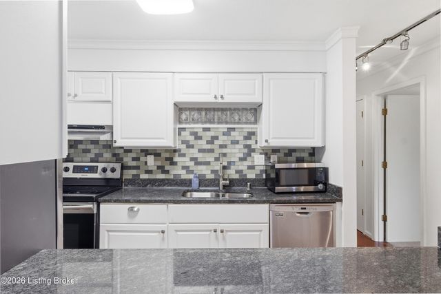 3110 Bushmill Park, Louisville, KY 40241
