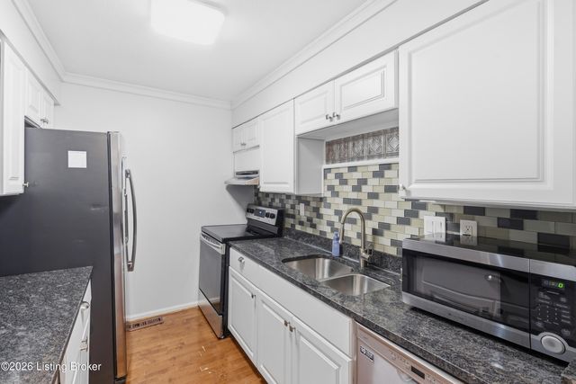 3110 Bushmill Park, Louisville, KY 40241