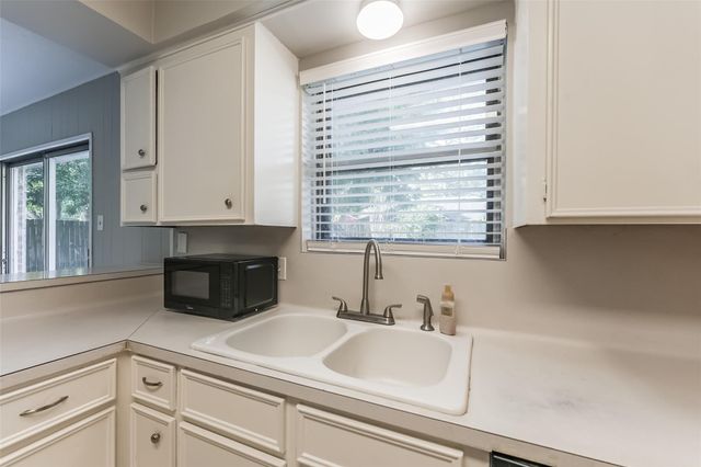 7015 Pine Vista Lane, Houston, TX 77092