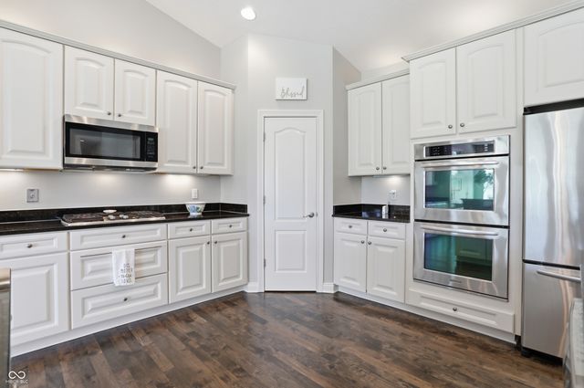15486 Mission Hills Drive, Carmel, IN 46033