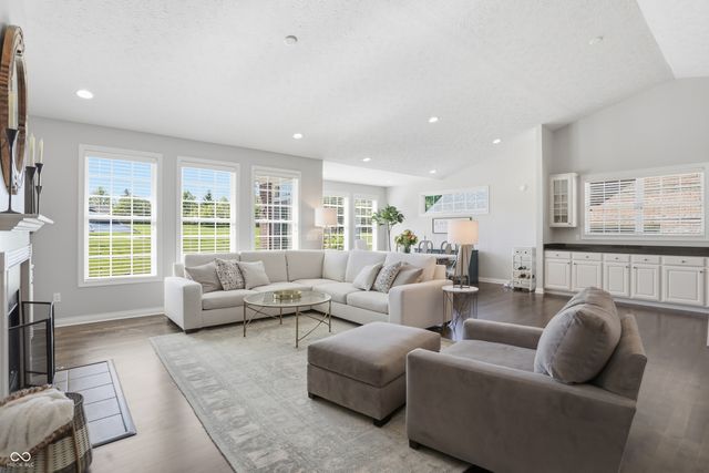 15486 Mission Hills Drive, Carmel, IN 46033