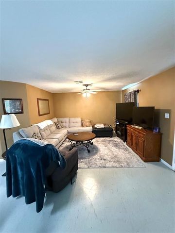 1411 Pinehurst Street, Sulphur, LA 70665