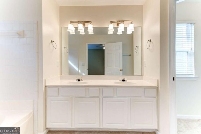 4028 Oak Glenn Drive, Duluth, GA 30096