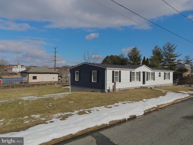 15 REBECCA ST, Wernersville, PA 19565
