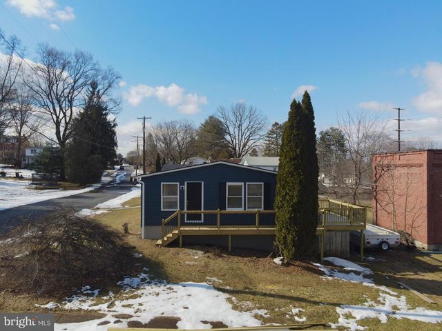 15 REBECCA ST, Wernersville, PA 19565