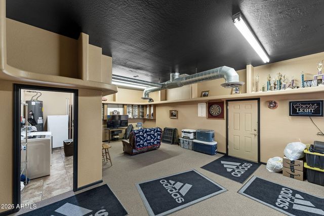 385 N TOMAHAWK Road, Apache Junction, AZ 85119