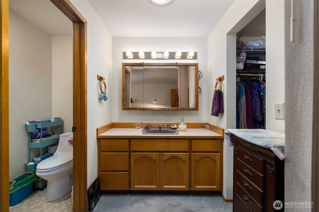 319 Shelter Bay Dr., La Conner, WA 98257