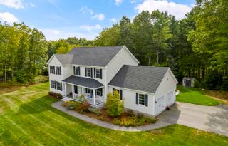 12 Walnut Hill Drive, Hooksett, NH 03106