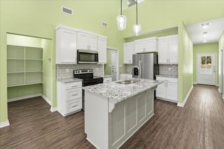 806 S Newsom Street, Mineola, TX 75773