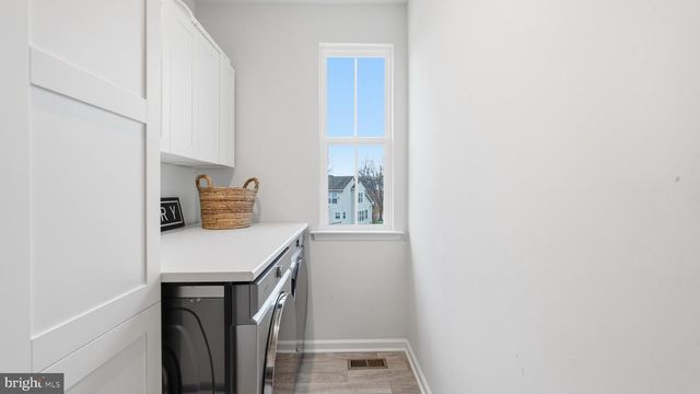 9441 DESCHAMP CT., Manassas, VA 20112