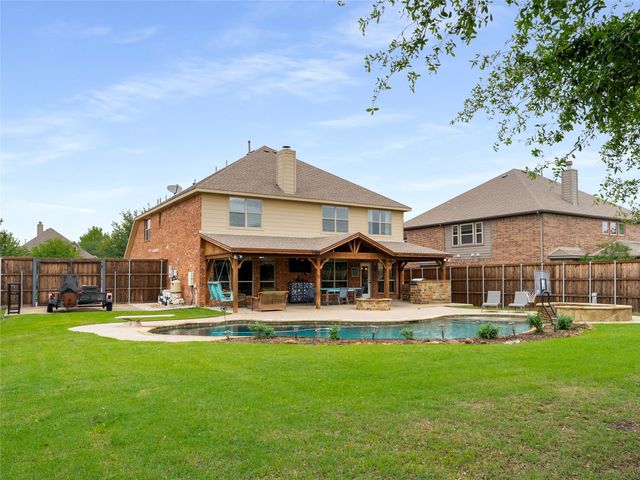 5732 Chateau Drive, Sachse, TX 75048