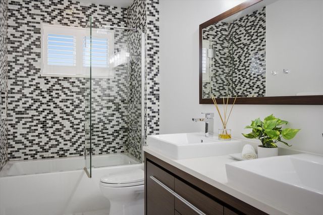 2483 Eagle Watch Court, Weston, FL 33327