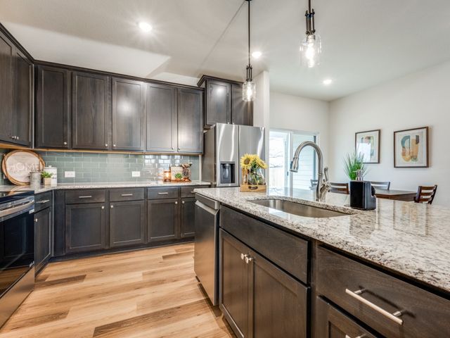 204 Walnut Street, Whitesboro, TX 76273