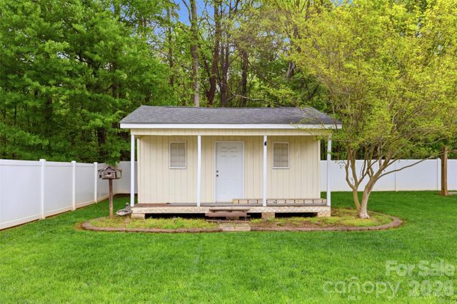 140 Silver Birch Lane, Mount Holly, NC 28120