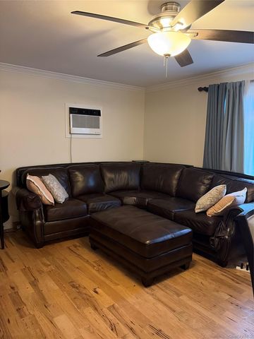 30 Stone Boulevard, Massapequa, NY 11758