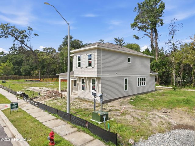 1048 Montclair Drive, Wilmington, NC 28403