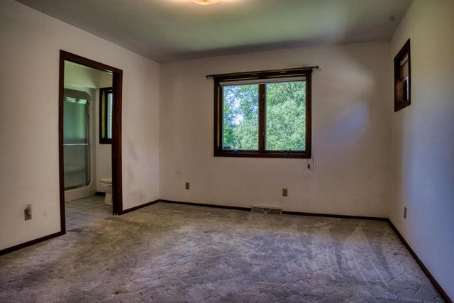 912 Edgewater COURT, Watertown, WI 53098