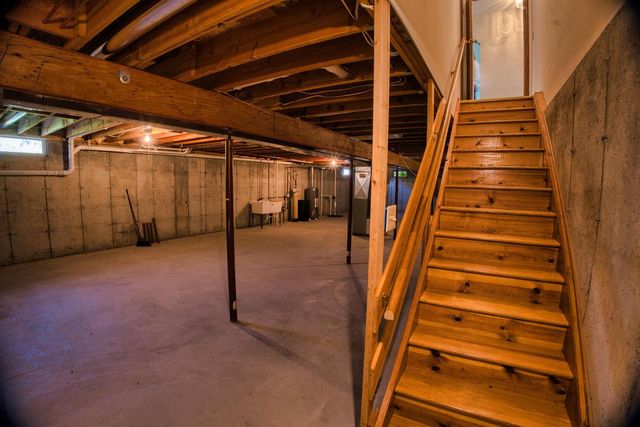 912 Edgewater COURT, Watertown, WI 53098