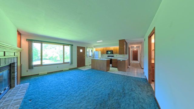 912 Edgewater COURT, Watertown, WI 53098