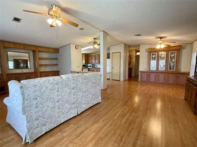 35935 TANDA CIRCLE, Zephyrhills, FL 33541