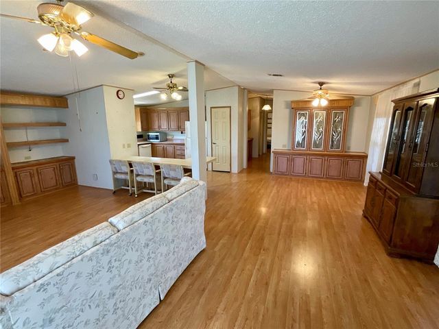 35935 TANDA CIRCLE, Zephyrhills, FL 33541