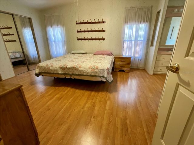 35935 TANDA CIRCLE, Zephyrhills, FL 33541