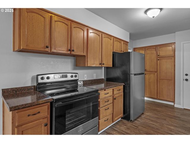 11520 Se BUSH St, Portland, OR 97266
