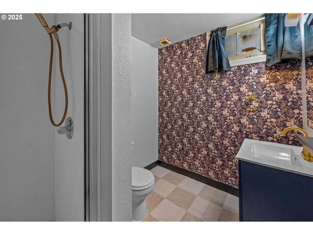 11520 Se BUSH St, Portland, OR 97266