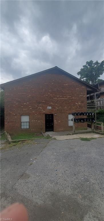 1400 W Academy Street, Winston-salem, NC 27103