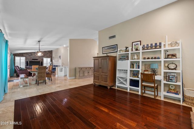 1161 W HONEYSUCKLE Lane, Chandler, AZ 85248