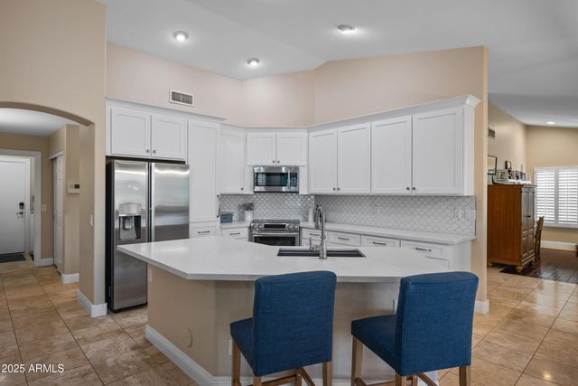 1161 W HONEYSUCKLE Lane, Chandler, AZ 85248