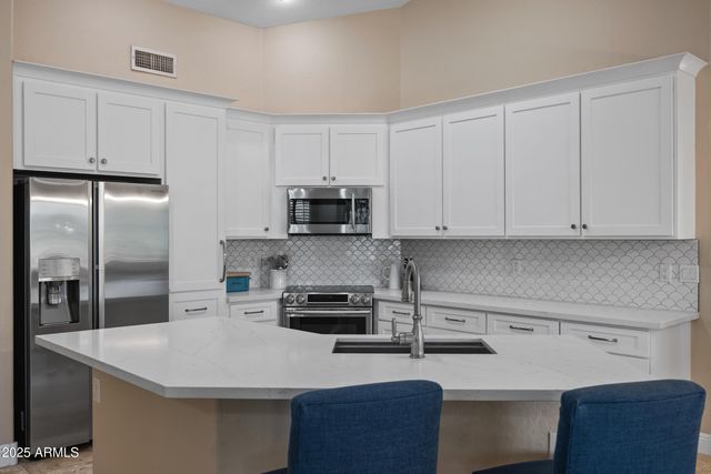 1161 W HONEYSUCKLE Lane, Chandler, AZ 85248