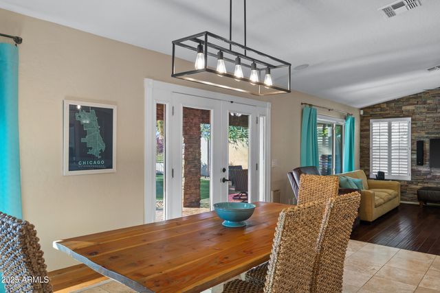 1161 W HONEYSUCKLE Lane, Chandler, AZ 85248