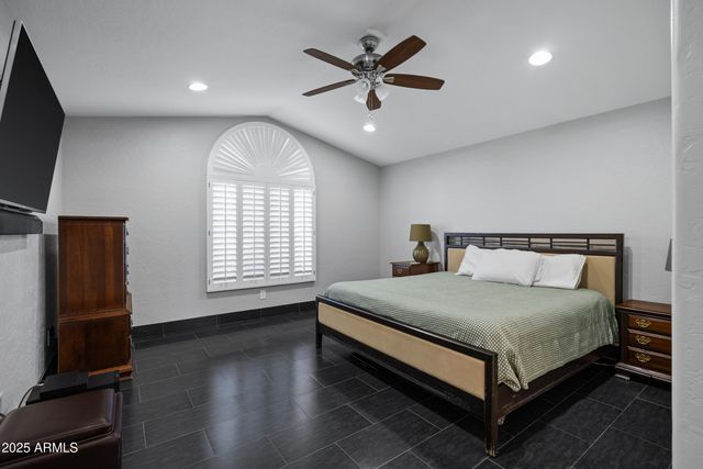 1161 W HONEYSUCKLE Lane, Chandler, AZ 85248