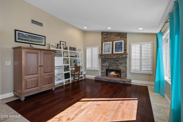 1161 W HONEYSUCKLE Lane, Chandler, AZ 85248