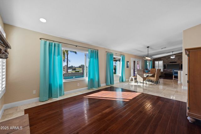 1161 W HONEYSUCKLE Lane, Chandler, AZ 85248