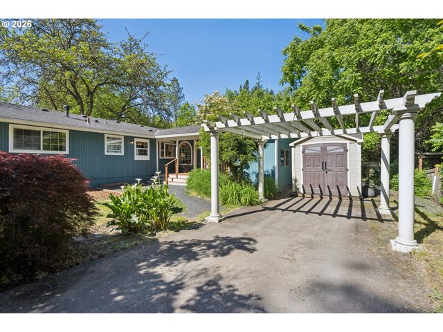 10835 Sw 39TH Ave, Portland, OR 97219