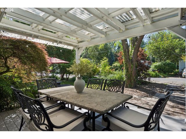 10835 Sw 39TH Ave, Portland, OR 97219