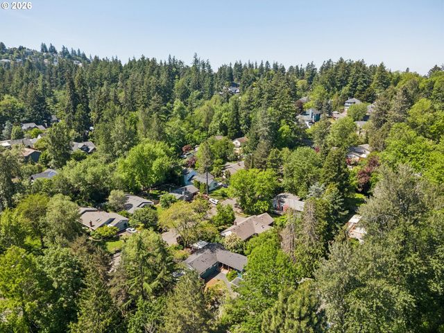 10835 Sw 39TH Ave, Portland, OR 97219