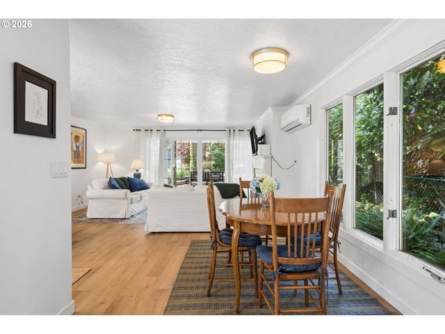 10835 Sw 39TH Ave, Portland, OR 97219