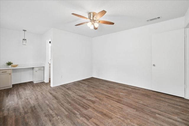 236 Charles Street, Desoto, TX 75115