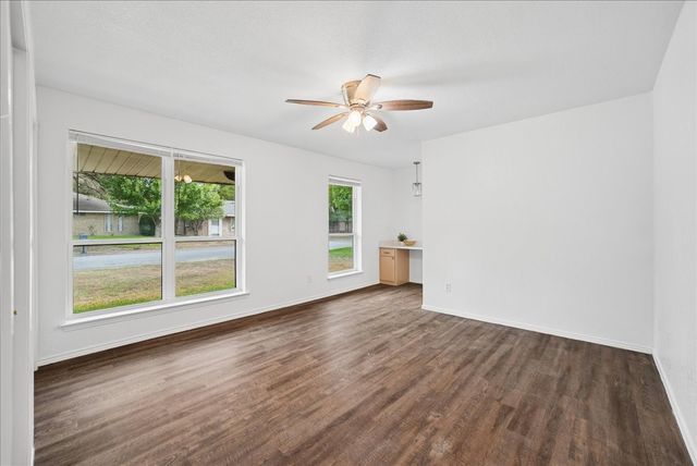236 Charles Street, Desoto, TX 75115