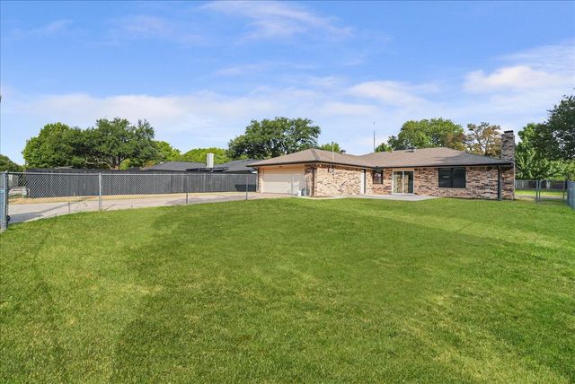 236 Charles Street, Desoto, TX 75115