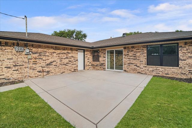 236 Charles Street, Desoto, TX 75115