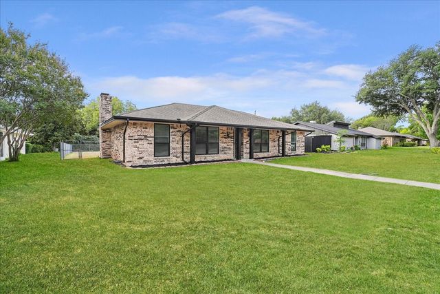236 Charles Street, Desoto, TX 75115