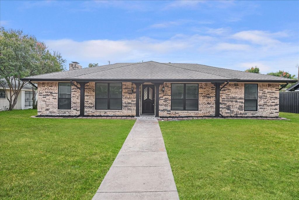 236 Charles Street, Desoto, TX 75115